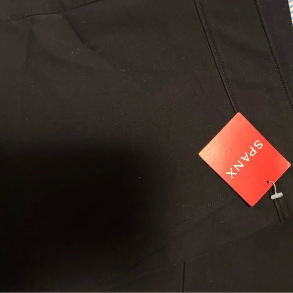 NWT Spanx on the Go Kick Flare Pant, Black, Size Large. - Picture 4 of 4